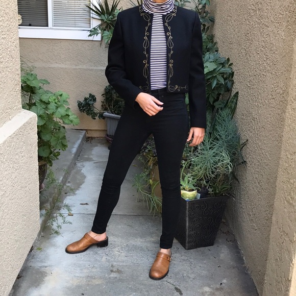 Vintage black wool cropped blazer with gold embroidery - Picture 3 of 12